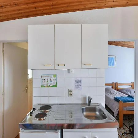 Vakantiehuis Classy Holiday In Saint-savinien With Sauna, Jacuzzi