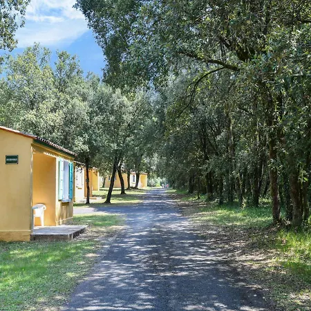 Vakantiehuis Classy Holiday In Saint-savinien With Sauna, Jacuzzi